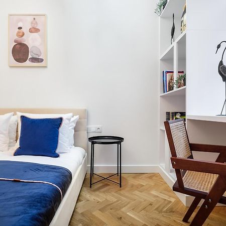 Tyzenhauz Apartments Krowoderska Street Cracovia Exterior foto