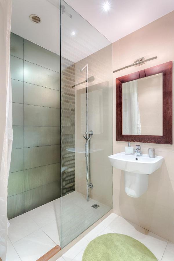 Tyzenhauz Apartments Krowoderska Street Cracovia Exterior foto