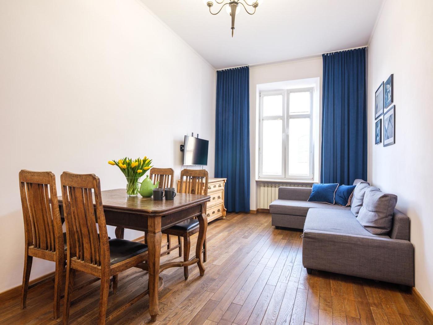 Tyzenhauz Apartments Krowoderska Street Cracovia Exterior foto